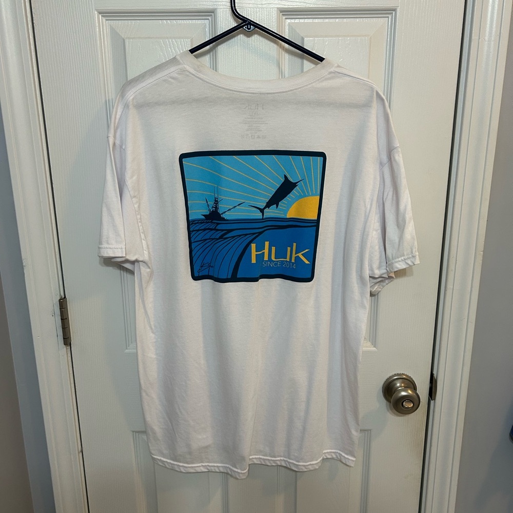 Huk White Tee with Blue and Yellow Marlin Design. Size XL